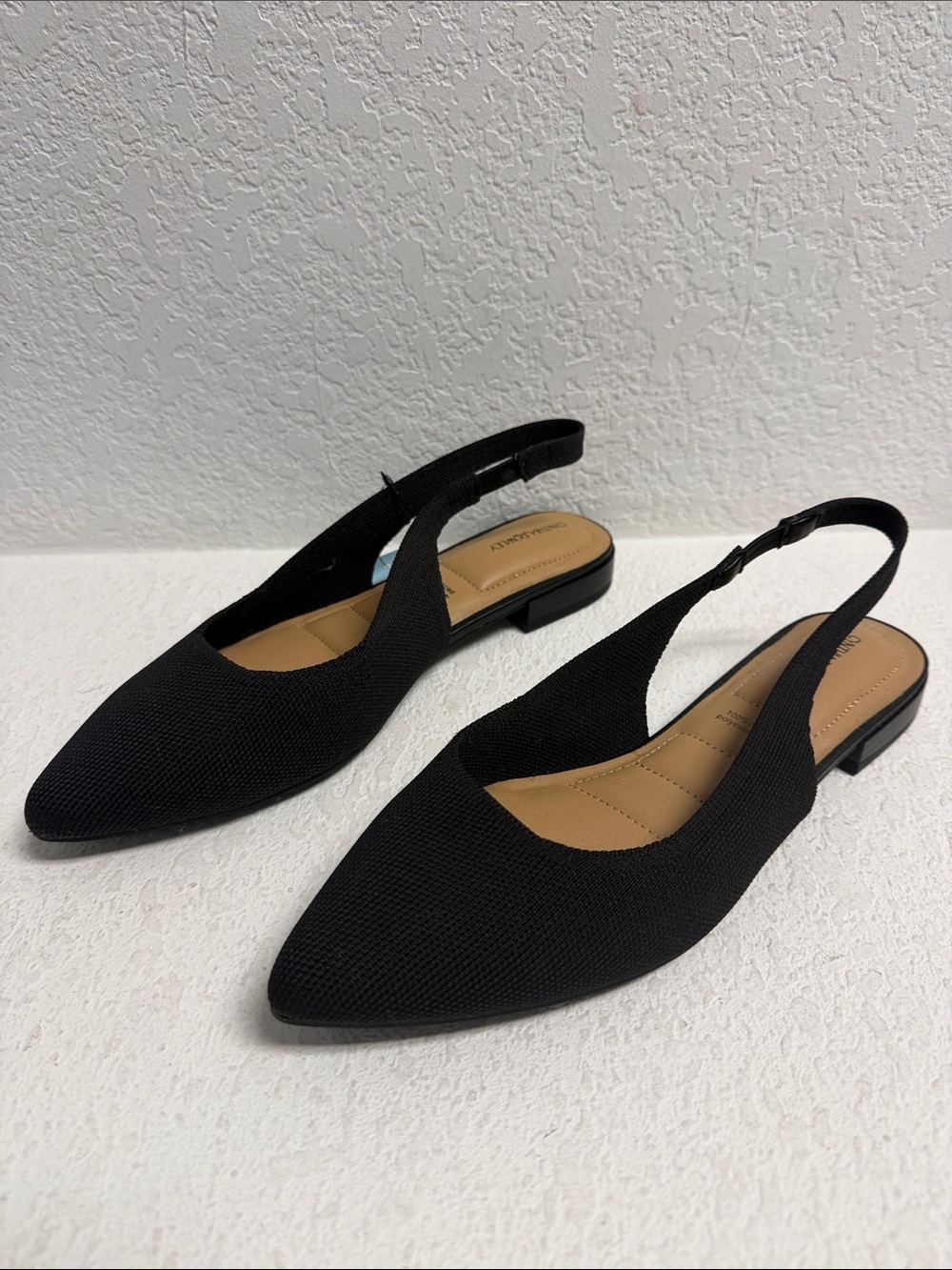 NWT Black Pointed Stretch Slingback Flats 9.5
Padded insole